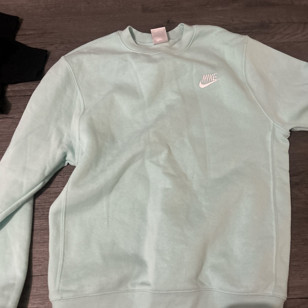 nike crew neck